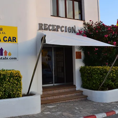 Gardens By Menorcarentals Hotel apartamentowy