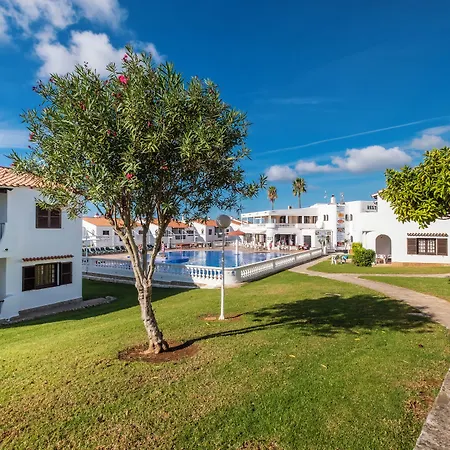 Gardens By Menorcarentals Hotel apartamentowy