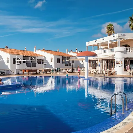Gardens By Menorcarentals Hotel apartamentowy