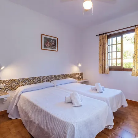 Hotel apartamentowy Gardens By Menorcarentals Son Bou